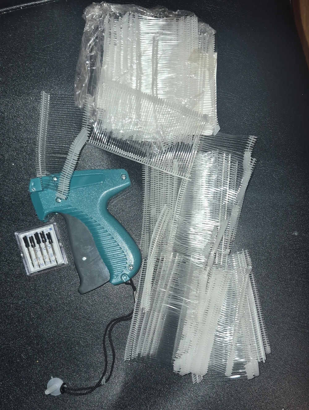 Universal Tag Gun Barbs And Replacement Needles